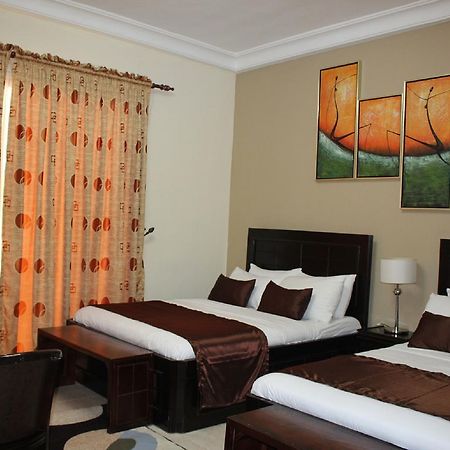 Palm Spring Resort Monrovia Eksteriør bilde
